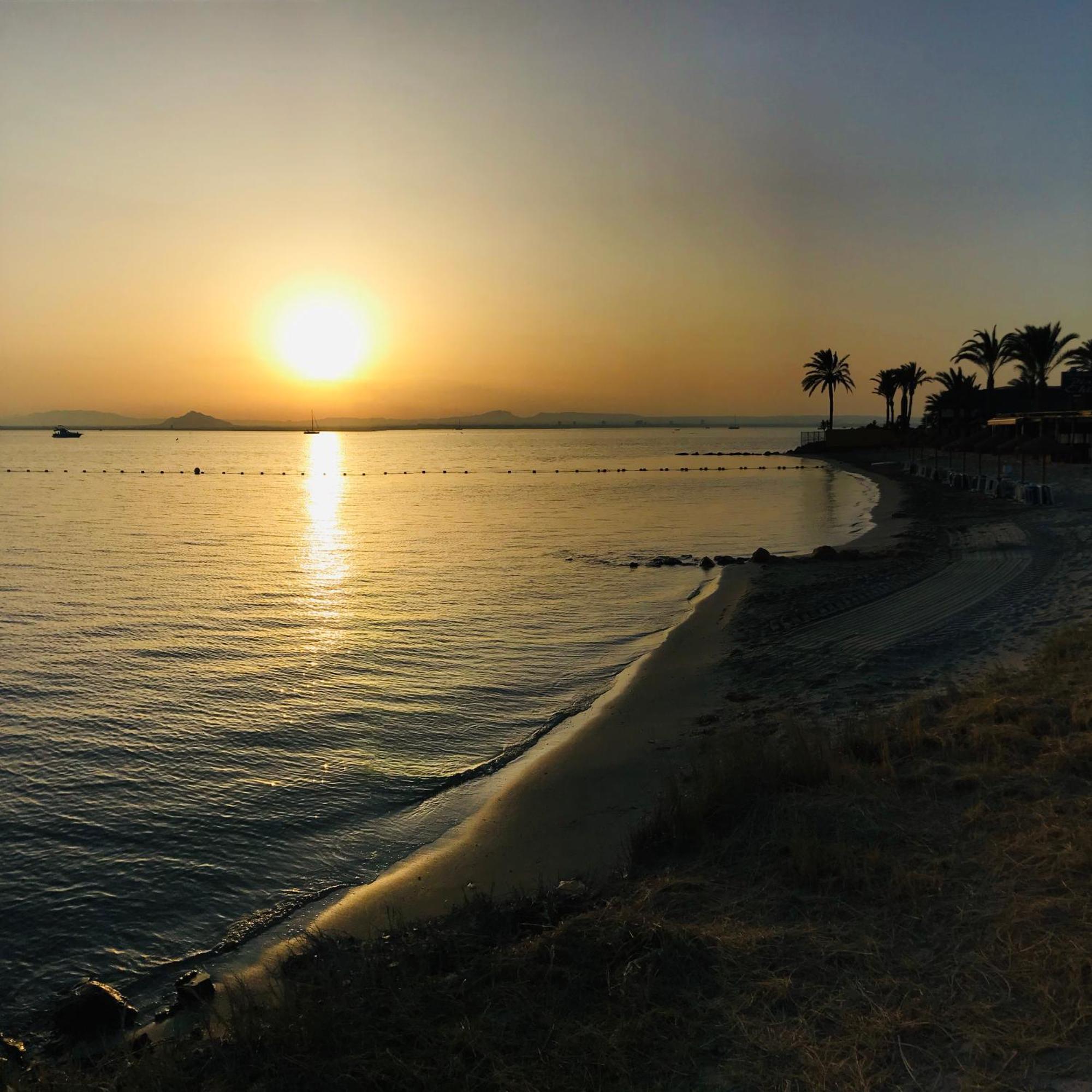 Apartamento En Primera Linea Con Vistas A La Playa Ensenada Del Esparto Del Residencial Vina Del Mar Leilighet La Manga del Mar Menor Eksteriør bilde